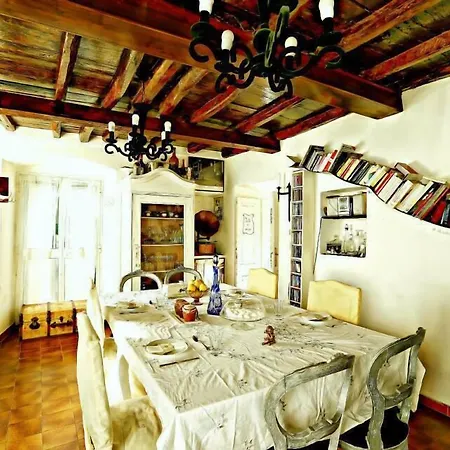 Alojamento de Acomodação e Pequeno-almoço Casa Nan Coreglia Ligure